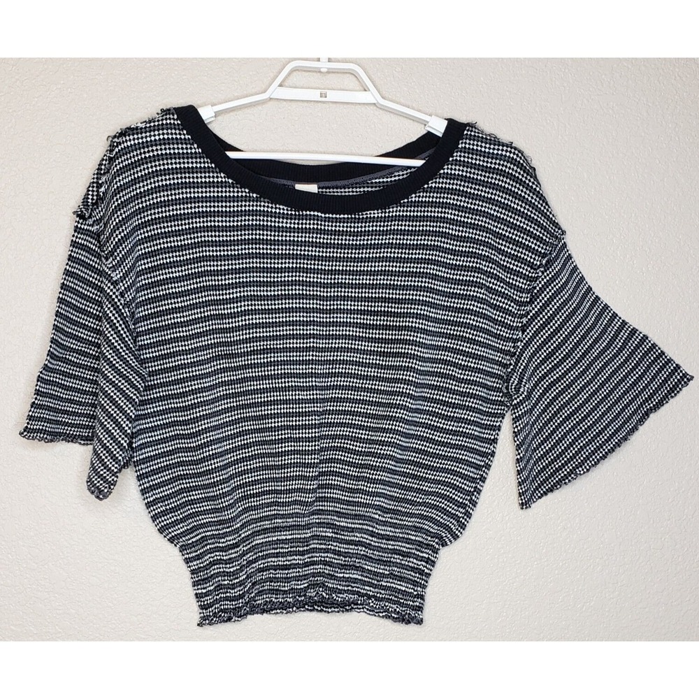 We The Free‎ Women's Top Medium Black White 3/4 Bell Sleeve Tapered Knit Blouse